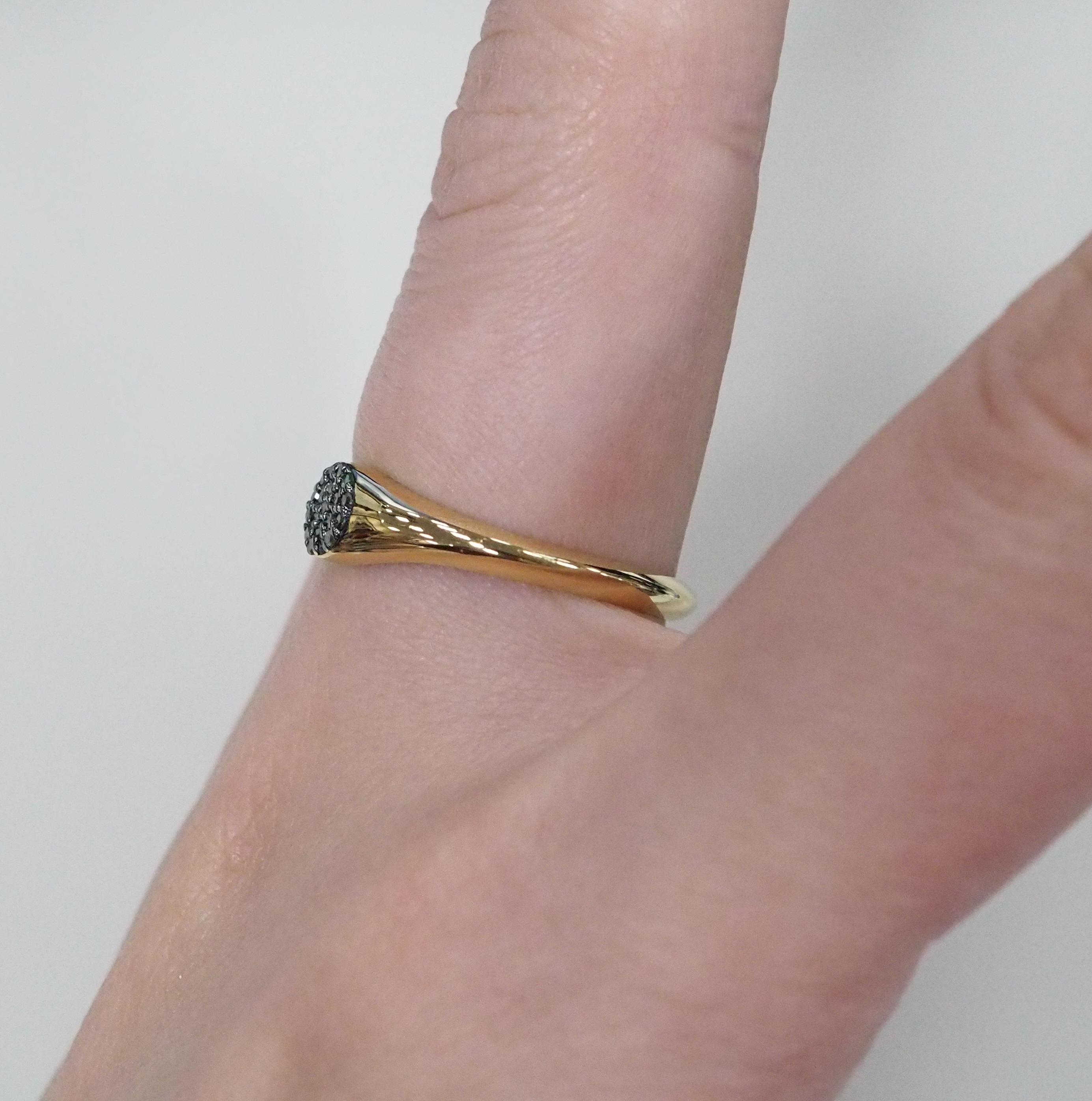 Серебряное кольцо с бриллиантами